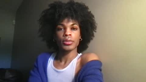 Snapshot of solaceeve chatting on 11-24-25, 06:51 SolaceEve online show from 11-24-25, 06:51