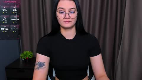 Sonya online show from 10-14-25, 01:28