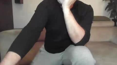 Snapshot of sole73 chatting on 11-25-25, 08:20 Sole Obedient online show from 11-25-25, 08:20