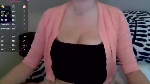 solesticia online show from 10-15-25, 09:15