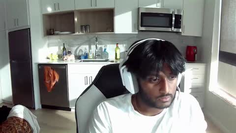 solo online show from 01-06-25, 08:18