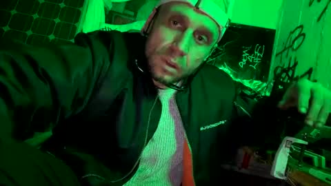 Snapshot of son_e_blacc chatting on 12-06-24, 09:32 Soni online show from 12-06-24, 09:32