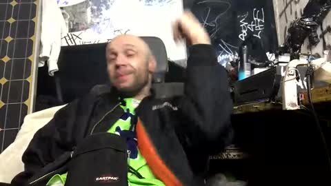 Snapshot of son_e_blacc chatting on 12-08-24, 02:28 Soni online show from 12-08-24, 02:28