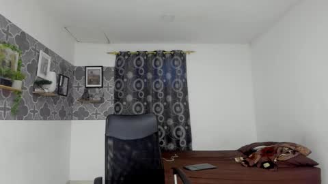 Snapshot of son_hades chatting on 12-20-25, 08:05 son_hades online show from 12-20-25, 08:05