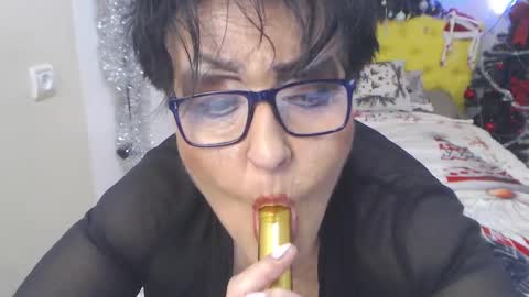 sondrariddle online show from 01-14-25, 03:43
