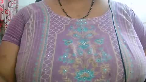 soni88888 online show from 12-04-24, 11:19