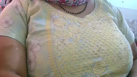 soni88888 online show from 12-05-24, 04:53