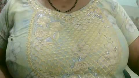 soni88888 online show from 12-05-24, 02:00