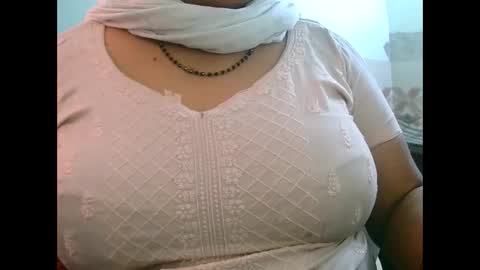 soni88888 online show from 12-08-24, 05:18