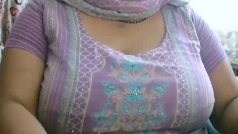 soni88888 online show from 12-09-24, 11:47