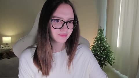 sonia_moon_ online show from 12-25-24, 04:54