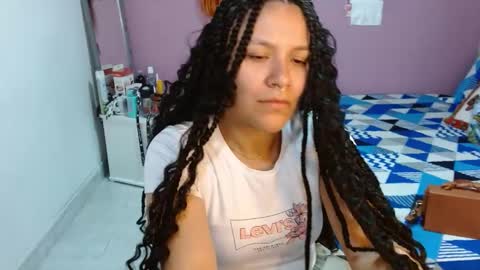 Snapshot of soniafuckboobs chatting on 12-27-24, 02:43 soniafuckboobs online show from 12-27-24, 02:43