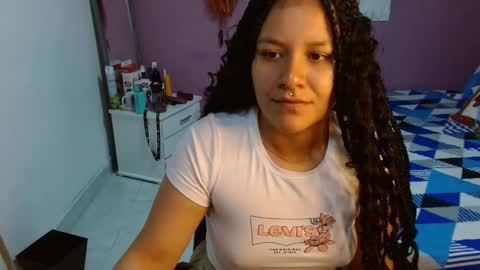 Snapshot of soniafuckboobs chatting on 12-28-24, 12:56 soniafuckboobs online show from 12-28-24, 12:56