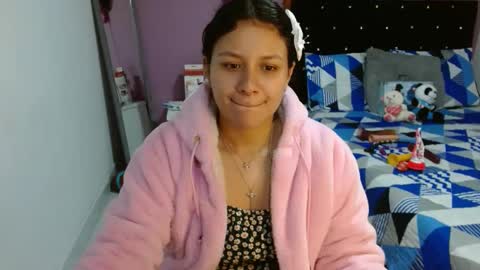 Snapshot of soniafuckboobs chatting on 03-07-25, 12:12 soniafuckboobs online show from 03-07-25, 12:12