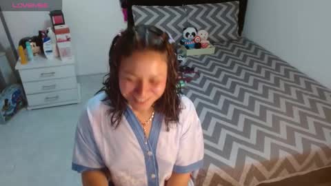 Snapshot of soniafuckboobs chatting on 10-28-25, 12:30 soniafuckboobs online show from 10-28-25, 12:30