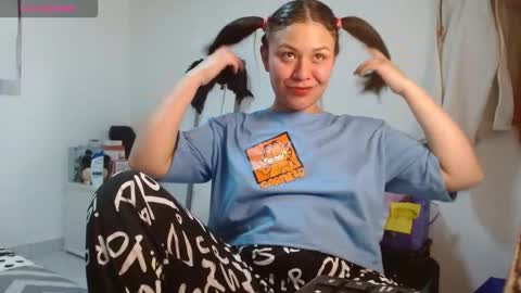 sonialatin69 online show from 10-06-25, 12:35