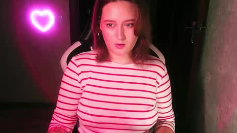Snapshot of sonibear chatting on 09-16-25, 09:38 OksiFels online show from 09-16-25, 09:38