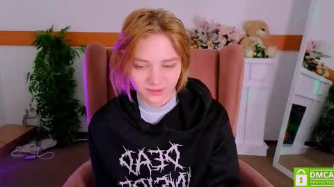 Snapshot of sookonstellita chatting on 02-04-26, 12:27 Litta online show from 02-04-26, 12:27