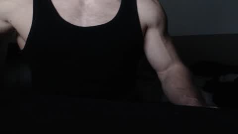 Snapshot of soonhomelessmuscle chatting on 12-03-25, 01:13 soonhomelessmuscle online show from 12-03-25, 01:13