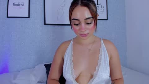 Sophia online show from 02-03-25, 07:42