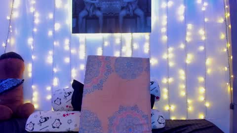 sophie online show from 01-12-25, 09:08