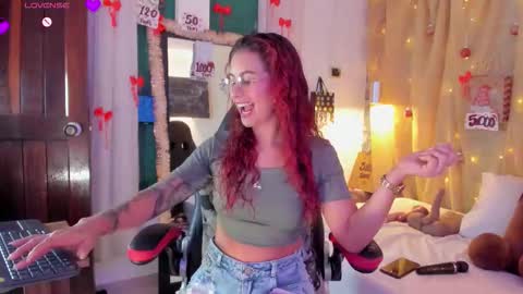 sophie online show from 12-21-25, 01:57