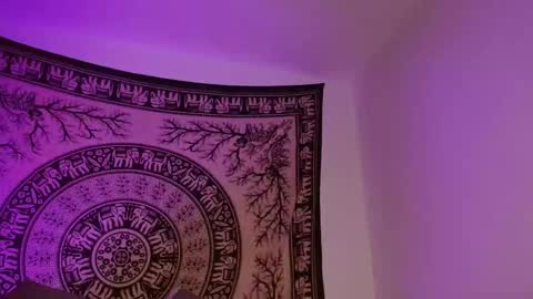 sophia online show from 09-27-25, 01:43