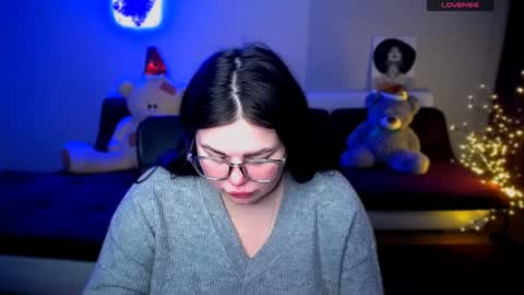 sophia__olsen online show from 12-10-24, 06:11