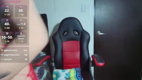 Sophia online show from 10-29-25, 01:52