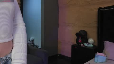 Sophia online show from 11-09-25, 01:09