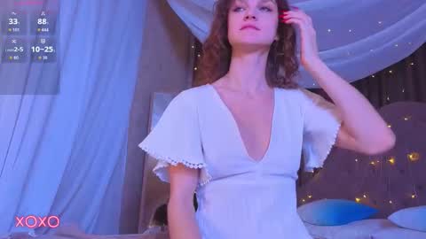 Snapshot of sophia_dreamy chatting on 11-15-25, 01:47 Sophia online show from 11-15-25, 01:47