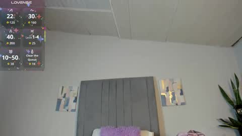 Snapshot of sophia_ebony___ chatting on 11-16-25, 01:28 sophia_ebony___ online show from 11-16-25, 01:28