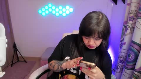 Snapshot of sophia_grants chatting on 10-29-25, 05:42 sophia_grants online show from 10-29-25, 05:42