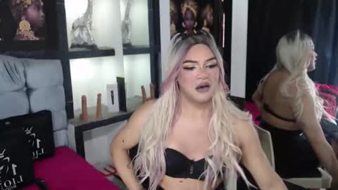 sophia_hott01 online show from 11-03-25, 12:28