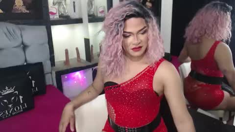 sophia_hott01 online show from 12-04-25, 12:25