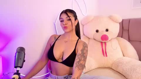 Sophia Carson online show from 11-06-25, 07:04