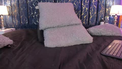 Sofia  online show from 11-10-25, 03:11