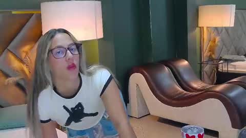 Sofia online show from 09-15-25, 02:39