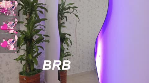 Snapshot of sophia_walkett chatting on 01-09-25, 06:26 Michelle online show from 01-09-25, 06:26