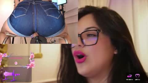 Snapshot of sophia_wilsonn_ chatting on 09-25-25, 12:42 Sofi online show from 09-25-25, 12:42