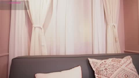 Snapshot of sophia_wilsonn_ chatting on 10-20-25, 11:21 Sofi online show from 10-20-25, 11:21