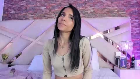 Sophia Paris online show from 10-18-25, 03:53