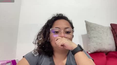 sophiaburton online show from 09-15-25, 01:38
