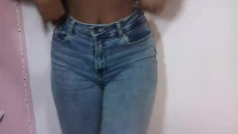 Snapshot of sophiacastro19 chatting on 02-12-26, 10:27 Sophia online show from 02-12-26, 10:27