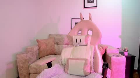 Snapshot of sophiacolemann chatting on 12-19-24, 02:34 sophiacolemann online show from 12-19-24, 02:34