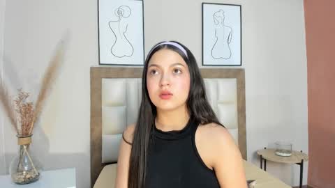 sophiacolliins online show from 09-24-25, 11:35