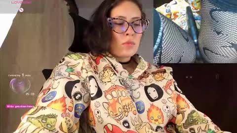 Sophia online show from 11-29-25, 01:19