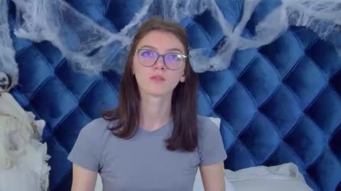 Snapshot of sophiaprove chatting on 10-27-25, 04:27 SophiaProve online show from 10-27-25, 04:27