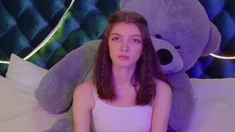 Snapshot of sophiaprove chatting on 11-17-25, 04:24 SophiaProve online show from 11-17-25, 04:24