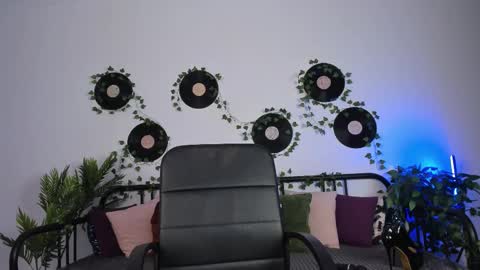 Snapshot of sophiarolly chatting on 03-04-25, 06:15 I will be waiting for you on Mon Tue Wed Thu from 3 am to 10 am GMT online show from 03-04-25, 06:15
